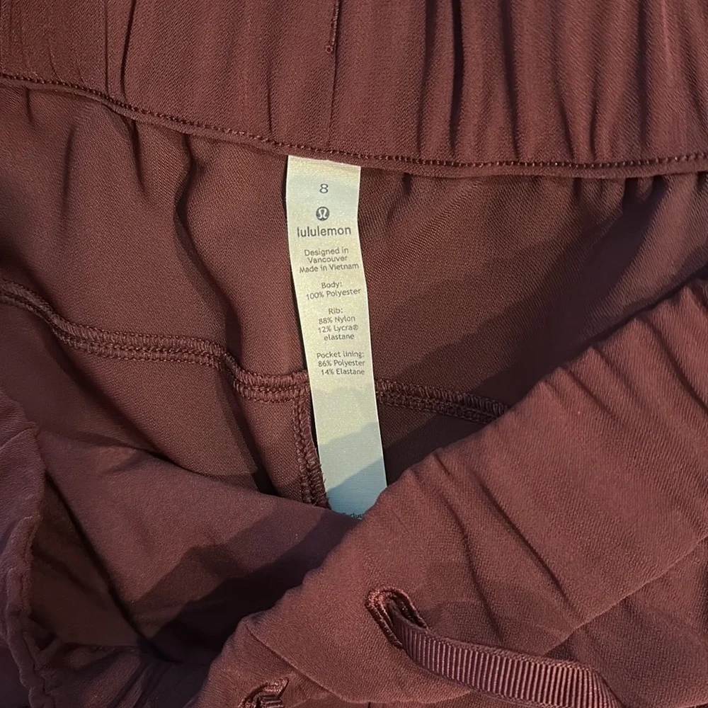 Lululemon On the Fly Jogger Woven - Picture 4 of 4